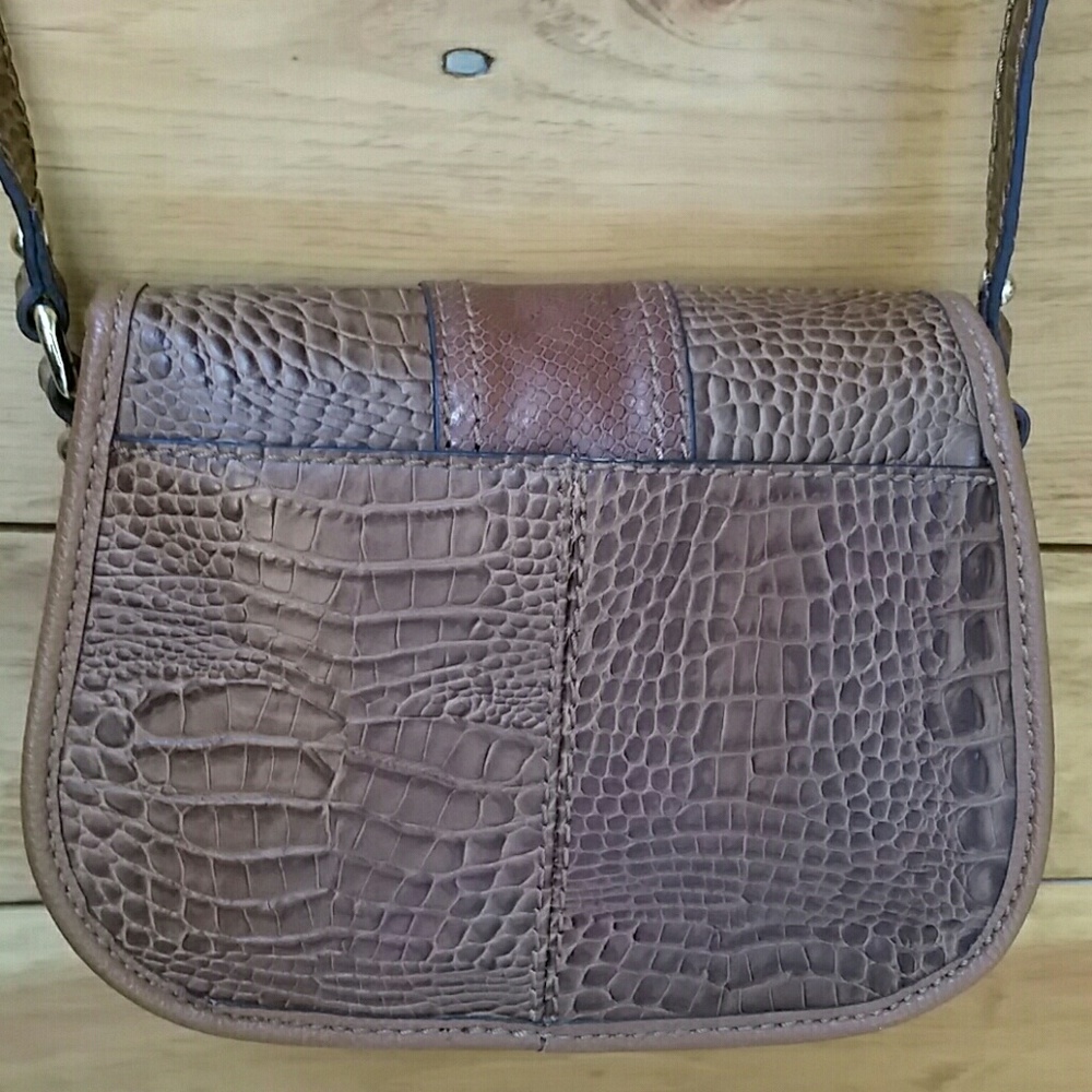 Beautiful Franco Sarto leather crossbody. - Picture 3 of 8